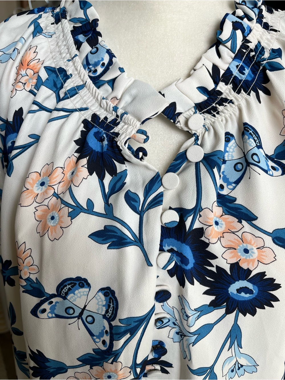 Ann Taylor Women’s White Sleeveless Blouse with Blue Floral & Blush Accents